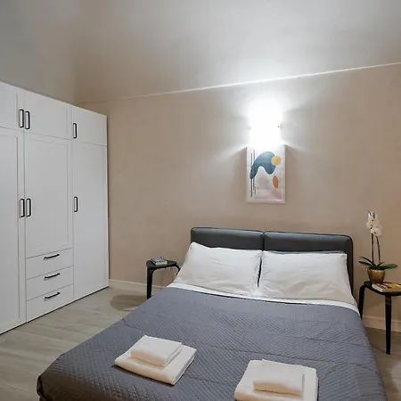 Guesthost - Corradi Studio! Theatre Ariston & Casino Apartman *